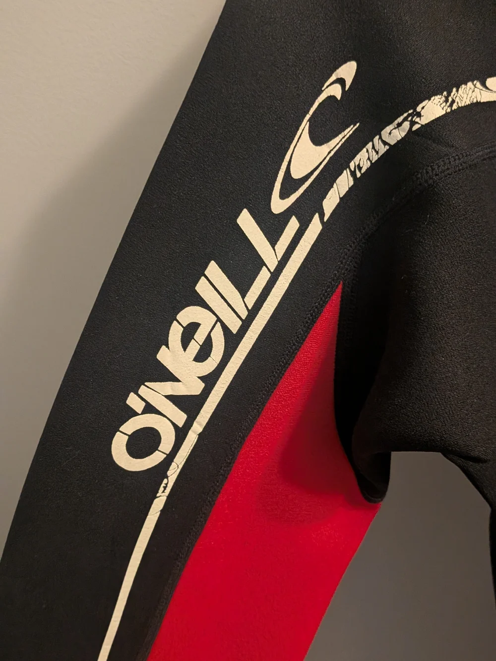 O'Neill Men's Black & Red Wetsuit Jacket - Size M